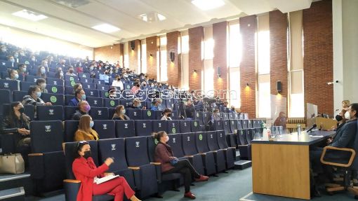 lecture-hall-seating