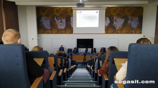 auditorium-seats-romania